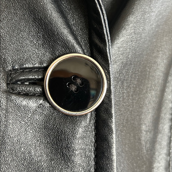 # 145  amazing very classy DANIER leather jacket with a zip out lining - Picture 5 of 13